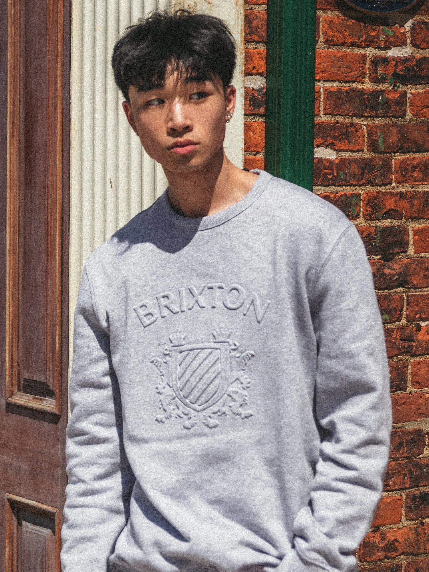 BRIXTON LION CREST CREWNECK SWEATER HEATHER GREY - CLEARANCE