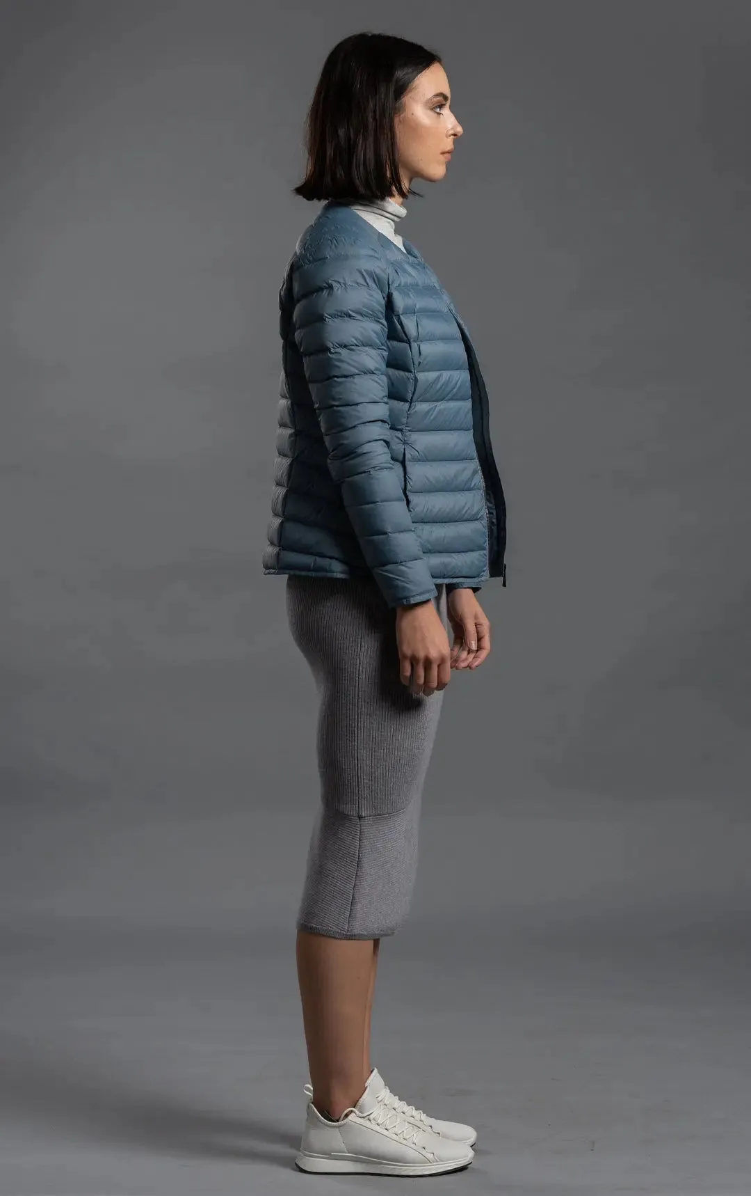 ESSENTIAL LIGHTWEIGHT DOWN JACKET