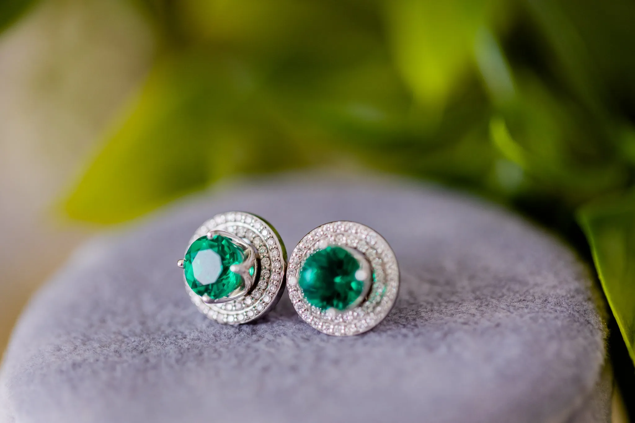 Green Gorgeous Gift Set: 1 Pair of Earrings & 2 Earring Jackets