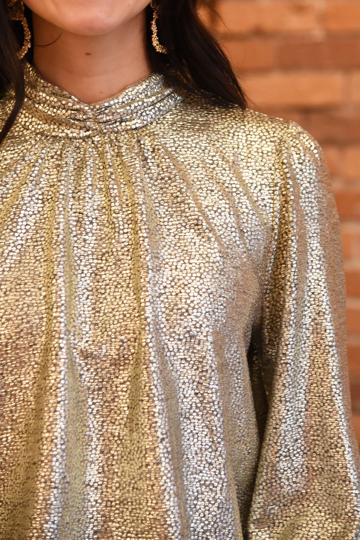 METALLIC MOCK NECK TOP